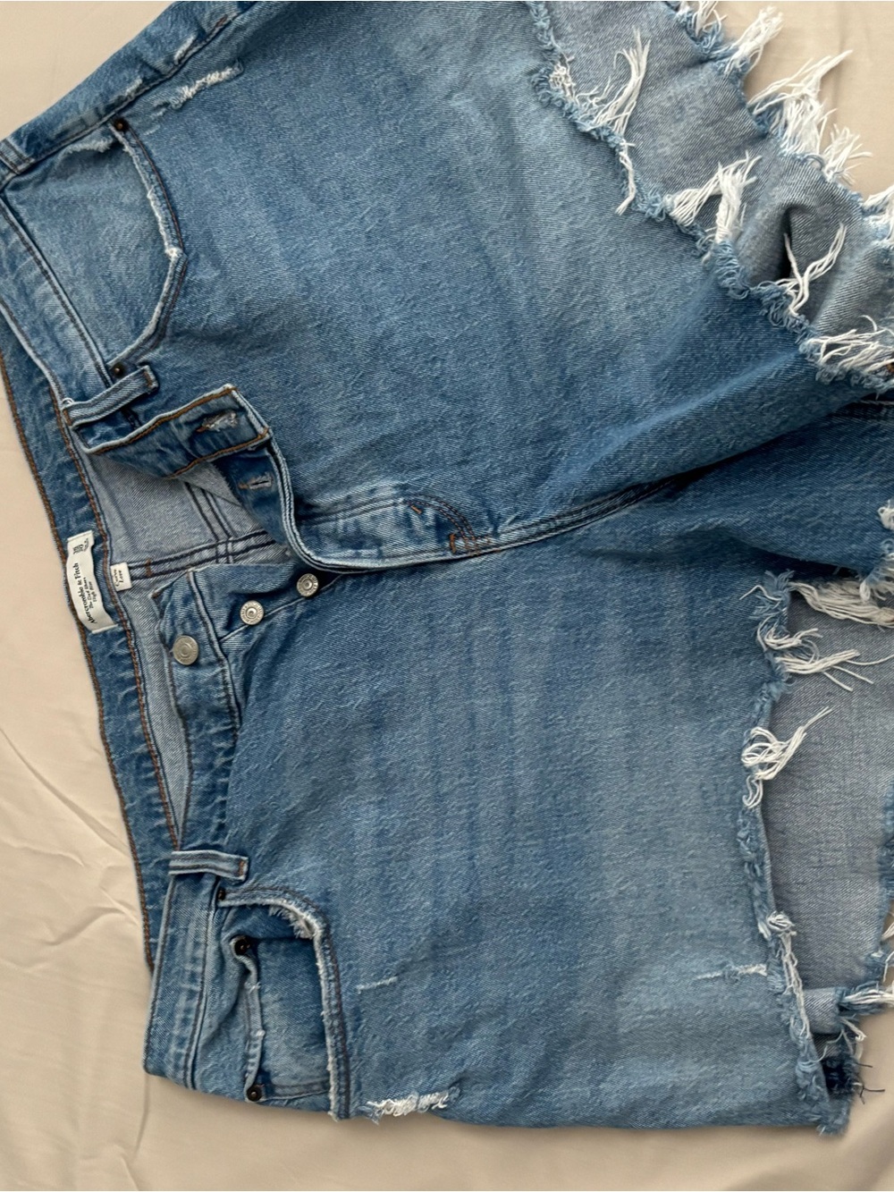 Abercrombie & Fitch Distressed The Dad Short High Rise curve love 35